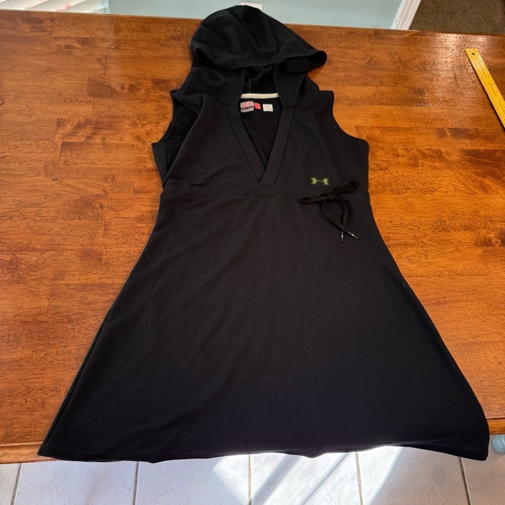Under Armour Black sleeveless Hooded Mini Dress size medium